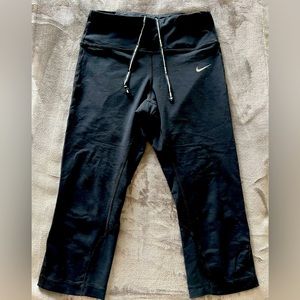💜Nike Capri leggings